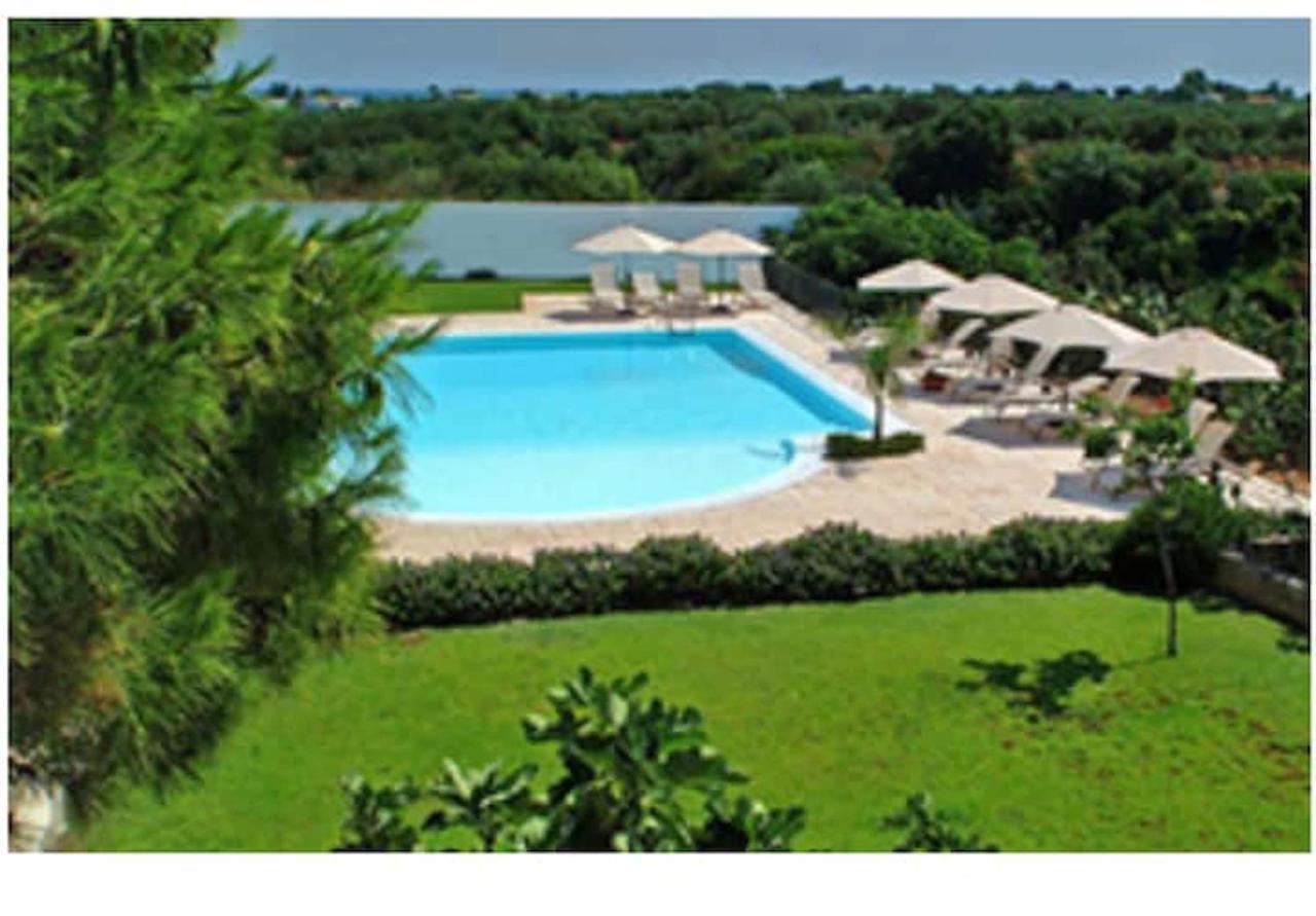 Room In Bb - Stunning Quadruple Room In Ancient Masseria Near The Sea In A Quiet Olive Trees Ostuni Exterior foto